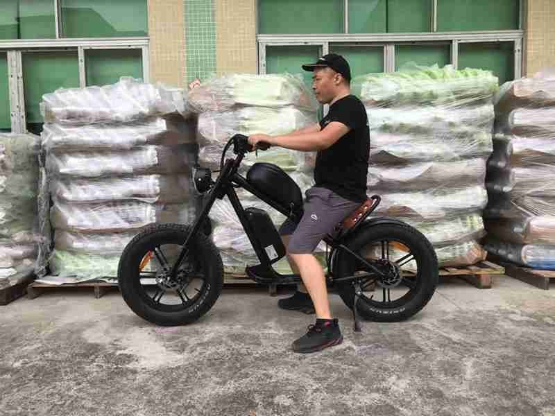 electric bike including 3 batteries 1000kw